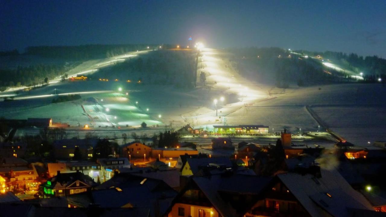 Quartier12 "Ski In & Bike Out" - Fewo Berg Willingen  Esterno foto